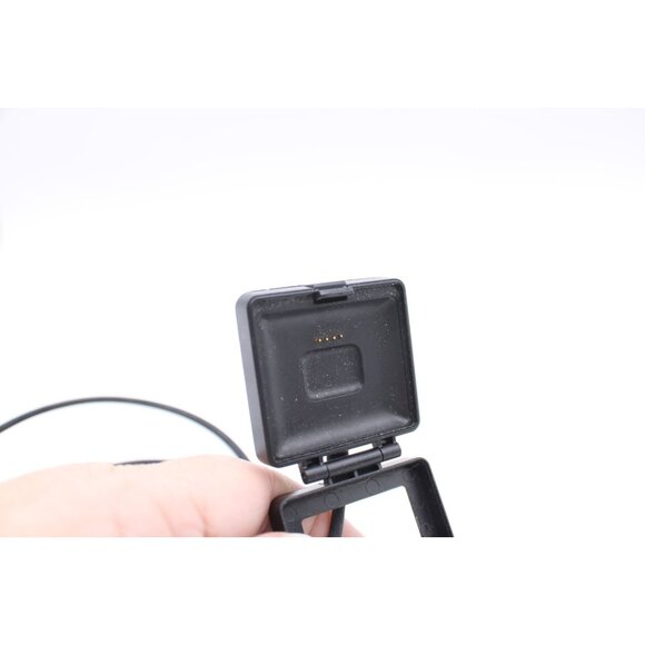 Fitbit Blaze Watch Charger and 5 Bands Watch Straps Mesh Metal Charms Fitbit Lot - Picture 12 of 12